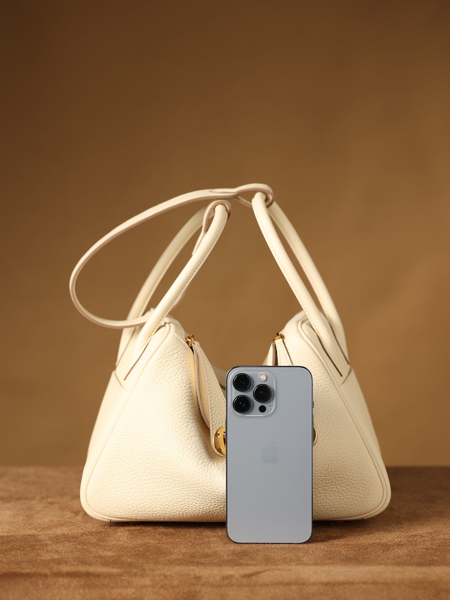 Hermès Lindy 26 Shoulder bag