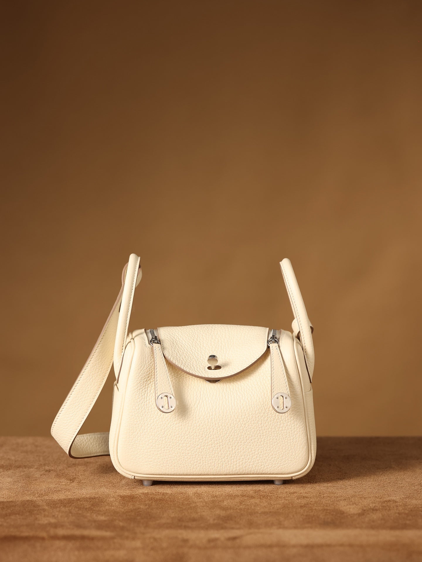 Hermès Lindy Mini 19 Shoulder bag