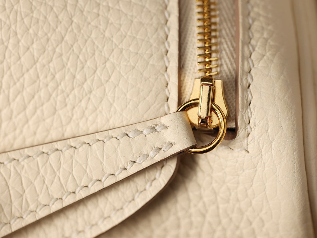 Hermès Lindy Mini 19 Shoulder bag