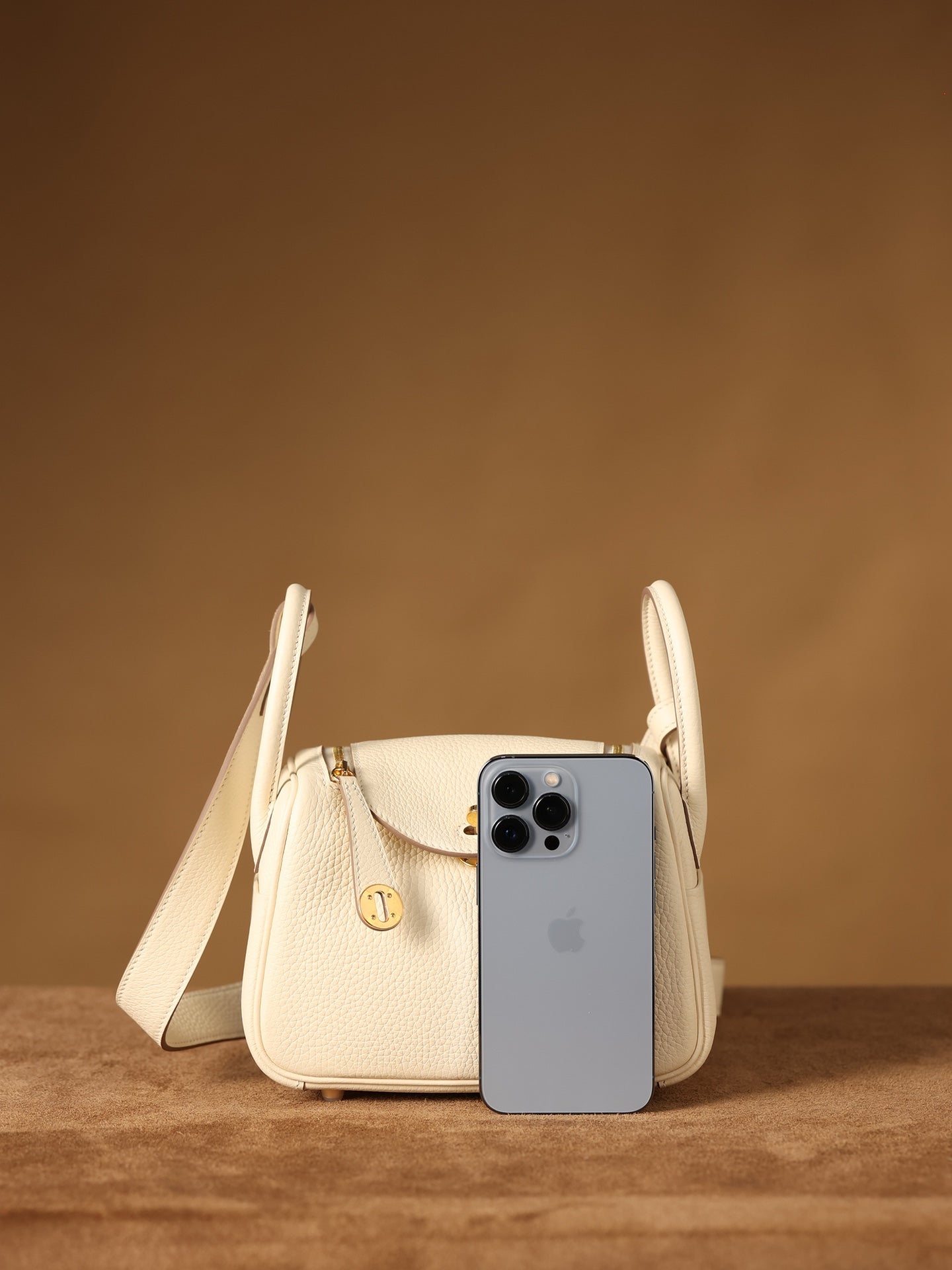 Hermès Lindy Mini 19 Shoulder bag