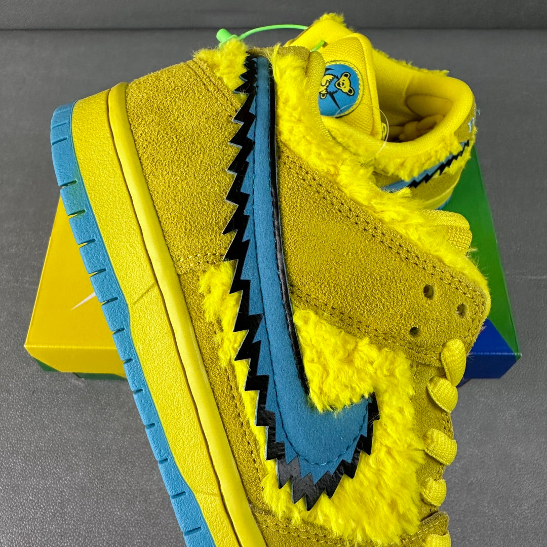 AY Batch-Nike Dunk SB Low "Yellow Bear"