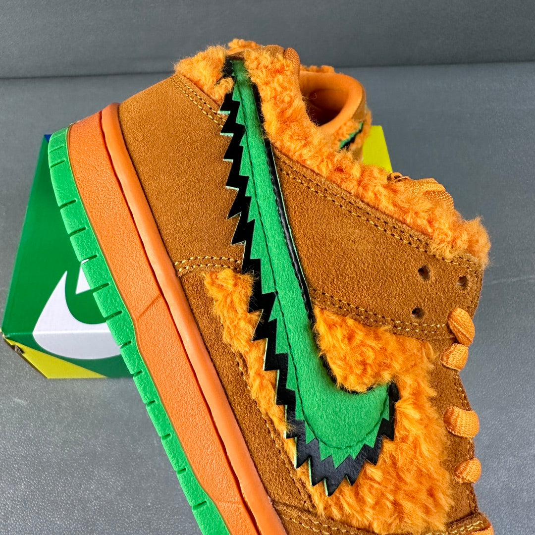 AY Batch-Nike Dunk SB Low "Orange Bear"