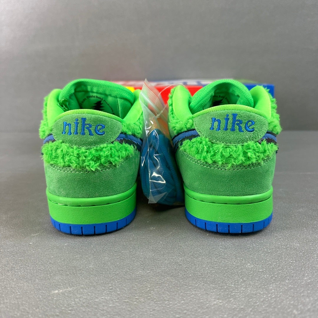 AY Batch-Nike Dunk SB Low "Green Bear"