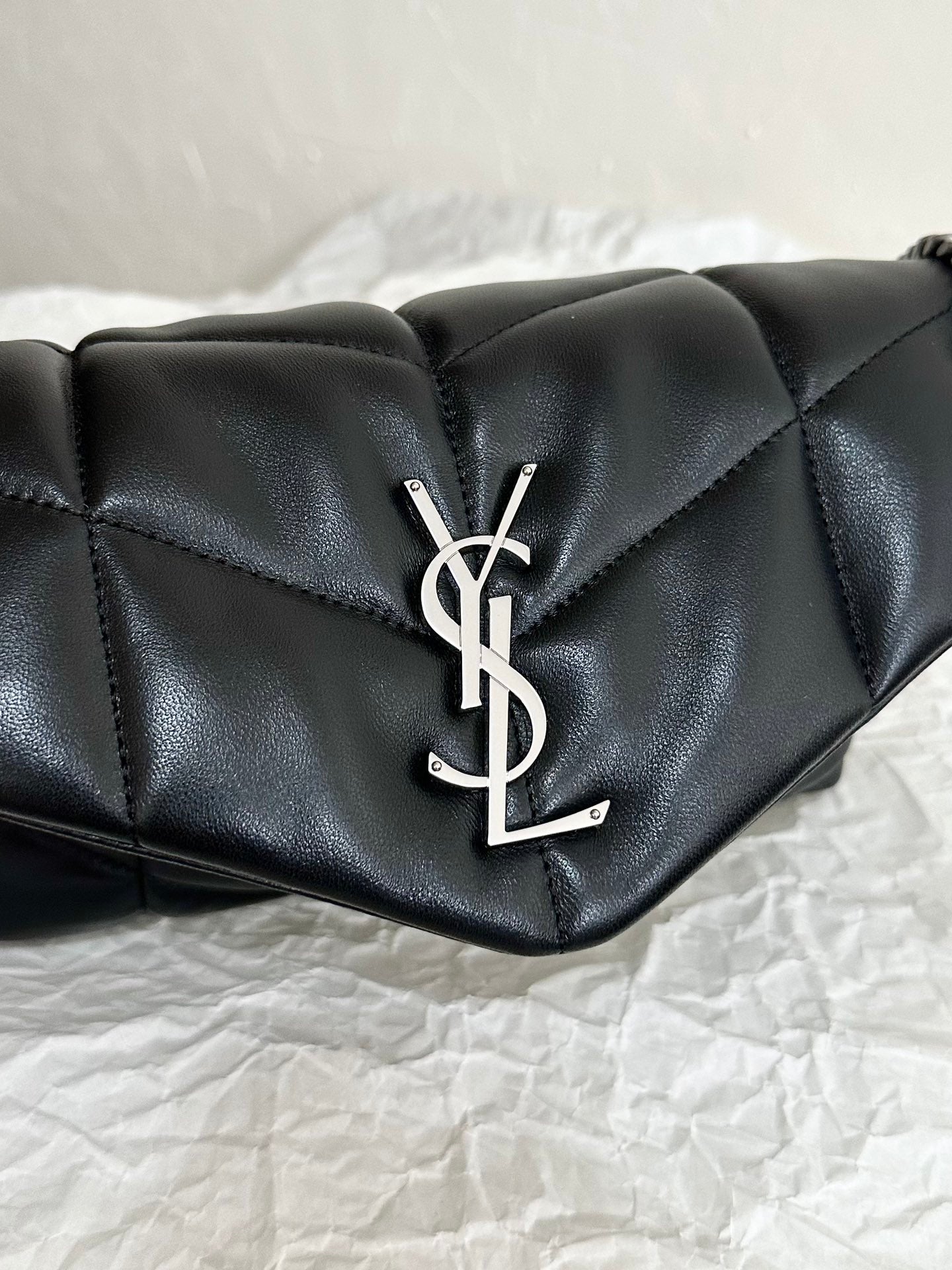YSL LOULOUPUFFER Shoulder bag