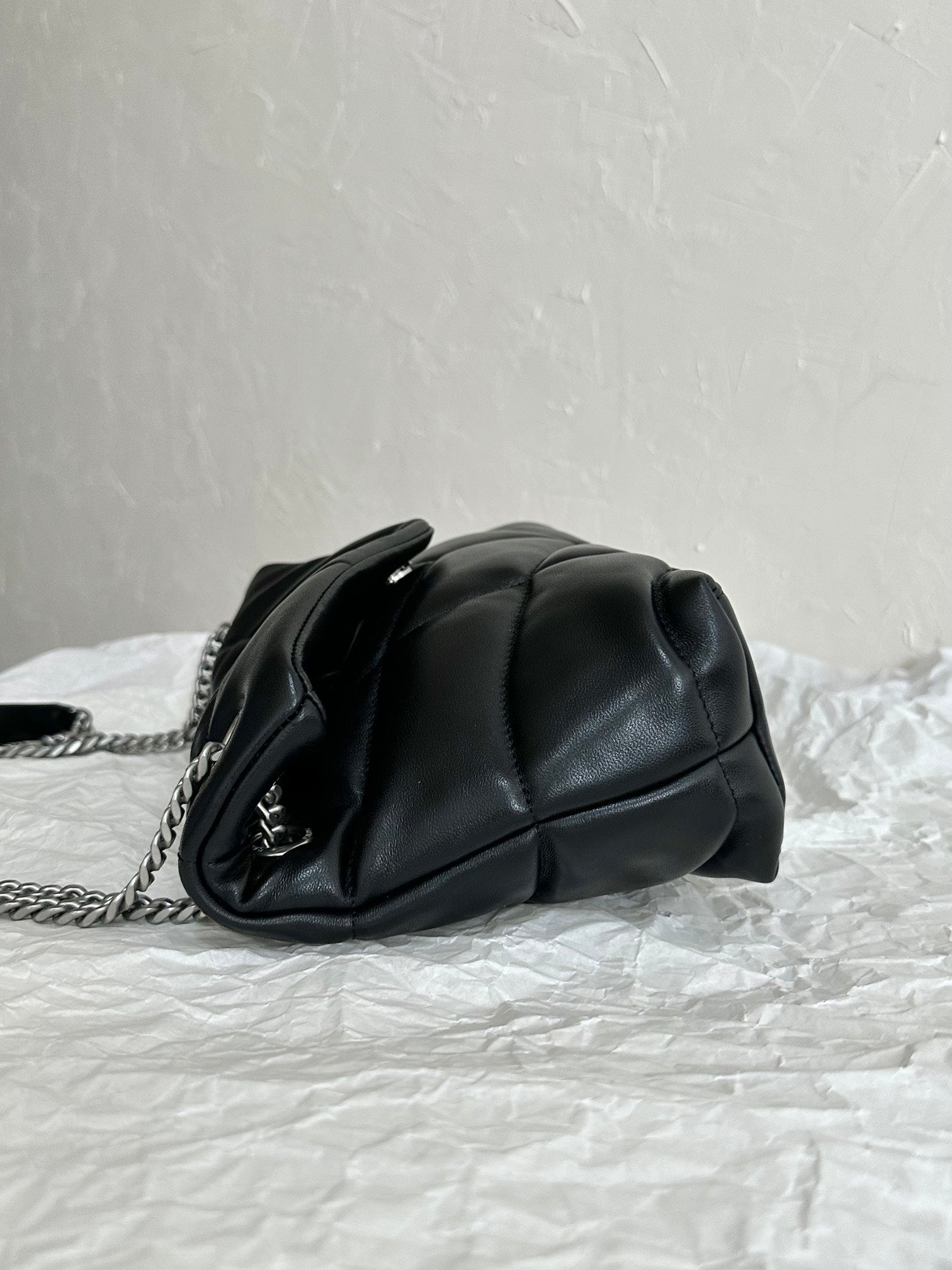 YSL LOULOUPUFFER Shoulder bag