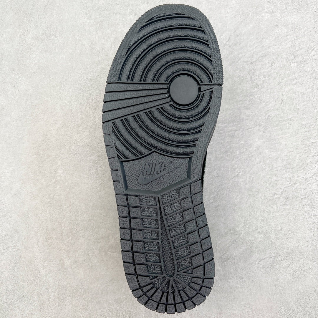 KZ Batch-Air Jordan 1 × Travis Scott “Black/Phantom”