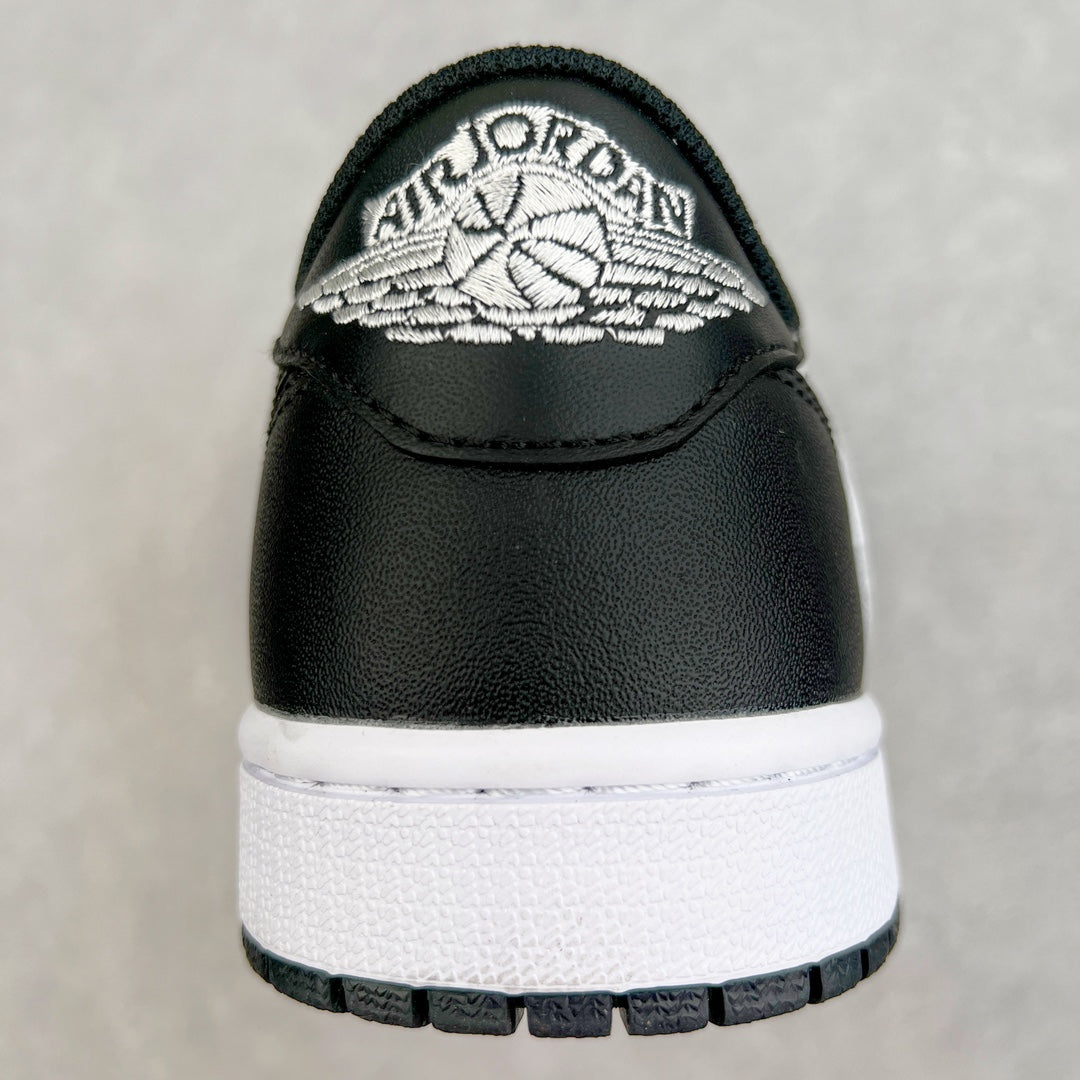 KZ Batch-Air Jordan 1 × Travis Scott “ Panda”