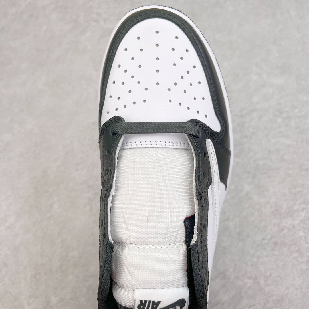 KZ Batch-Air Jordan 1 × Travis Scott “ Panda”