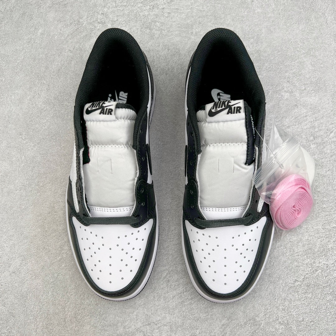 KZ Batch-Air Jordan 1 × Travis Scott “ Panda”