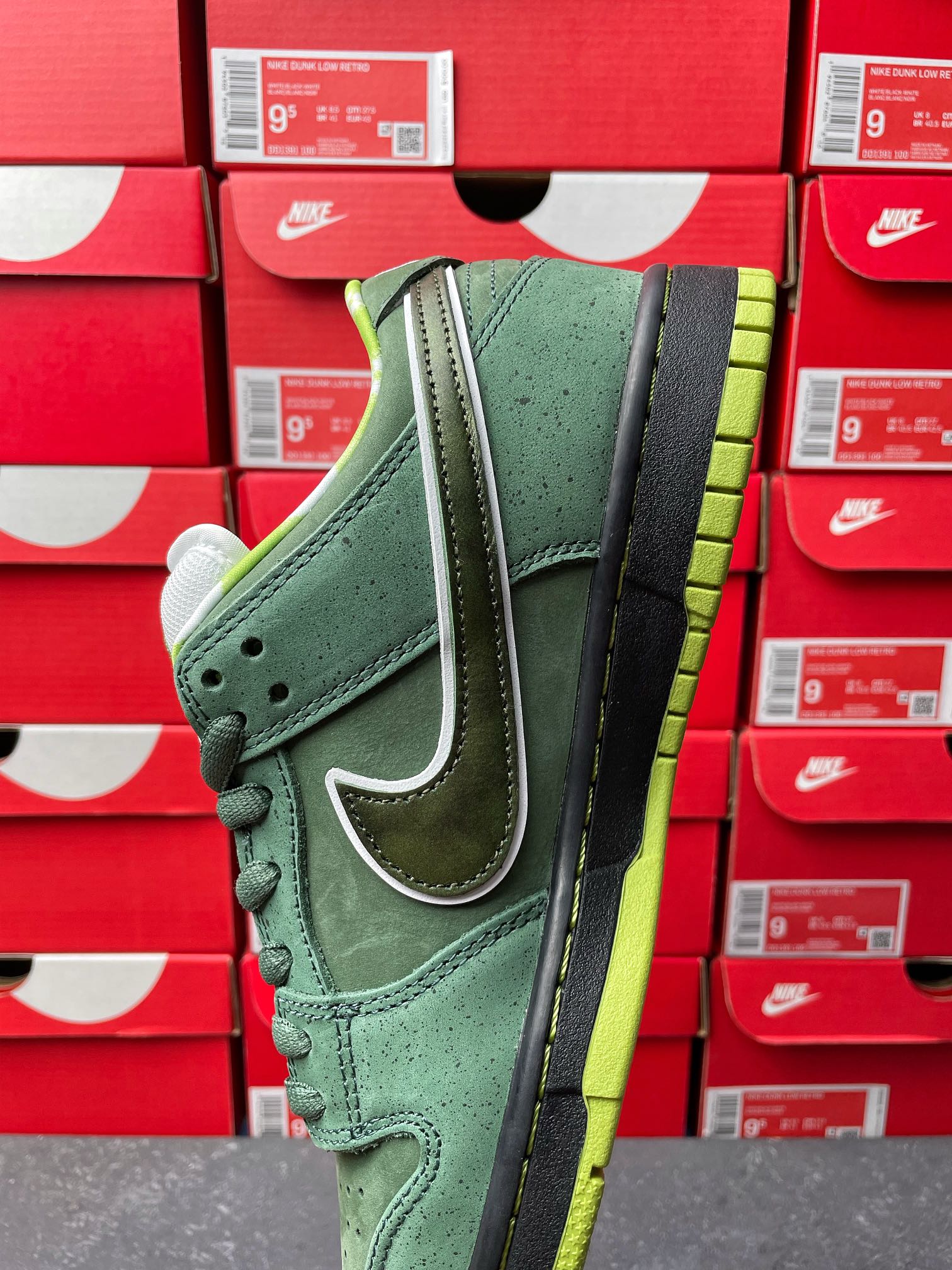 S2 Batch-Concepts x NK SB Dunk Low "Green Lobster"
