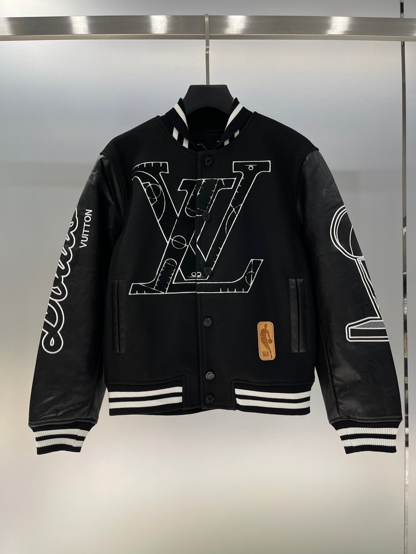 Louis Vuitton Coats & Jackets NO.5