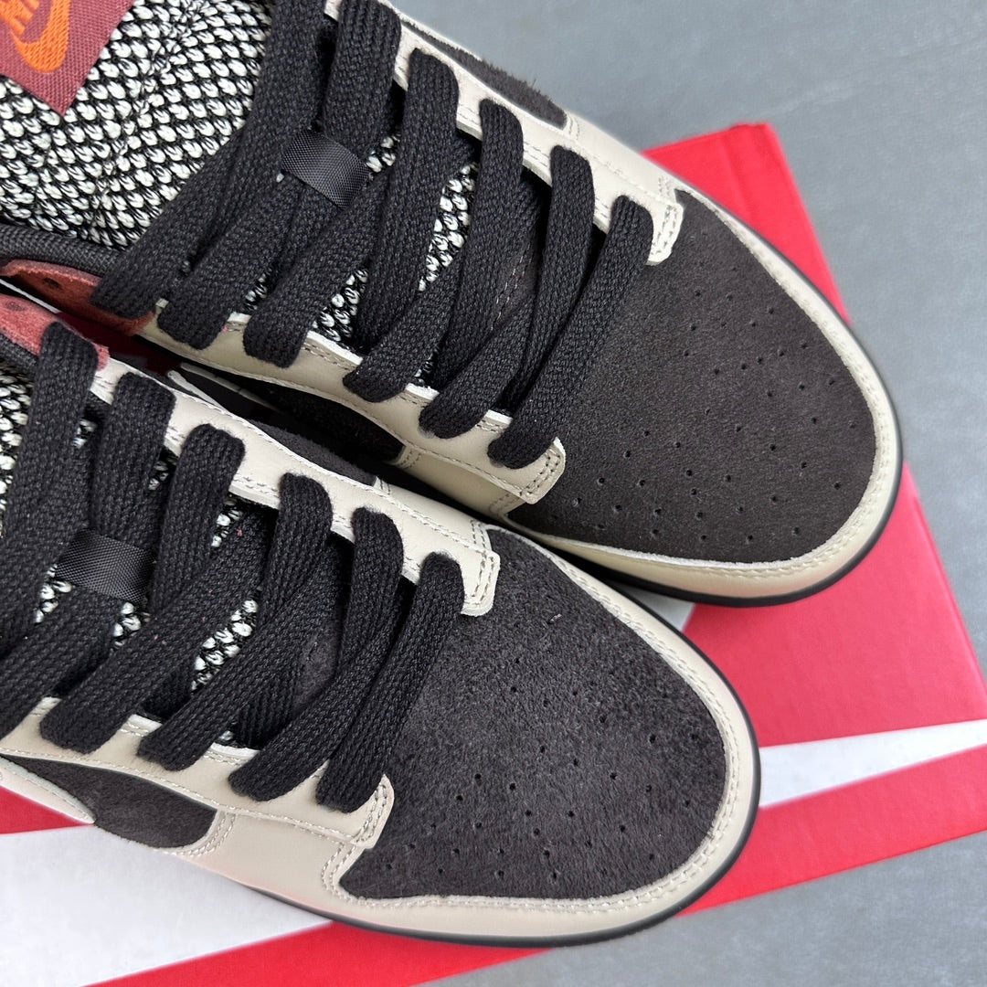 S2 Batch-Nike Dunk Low “Red Panda”