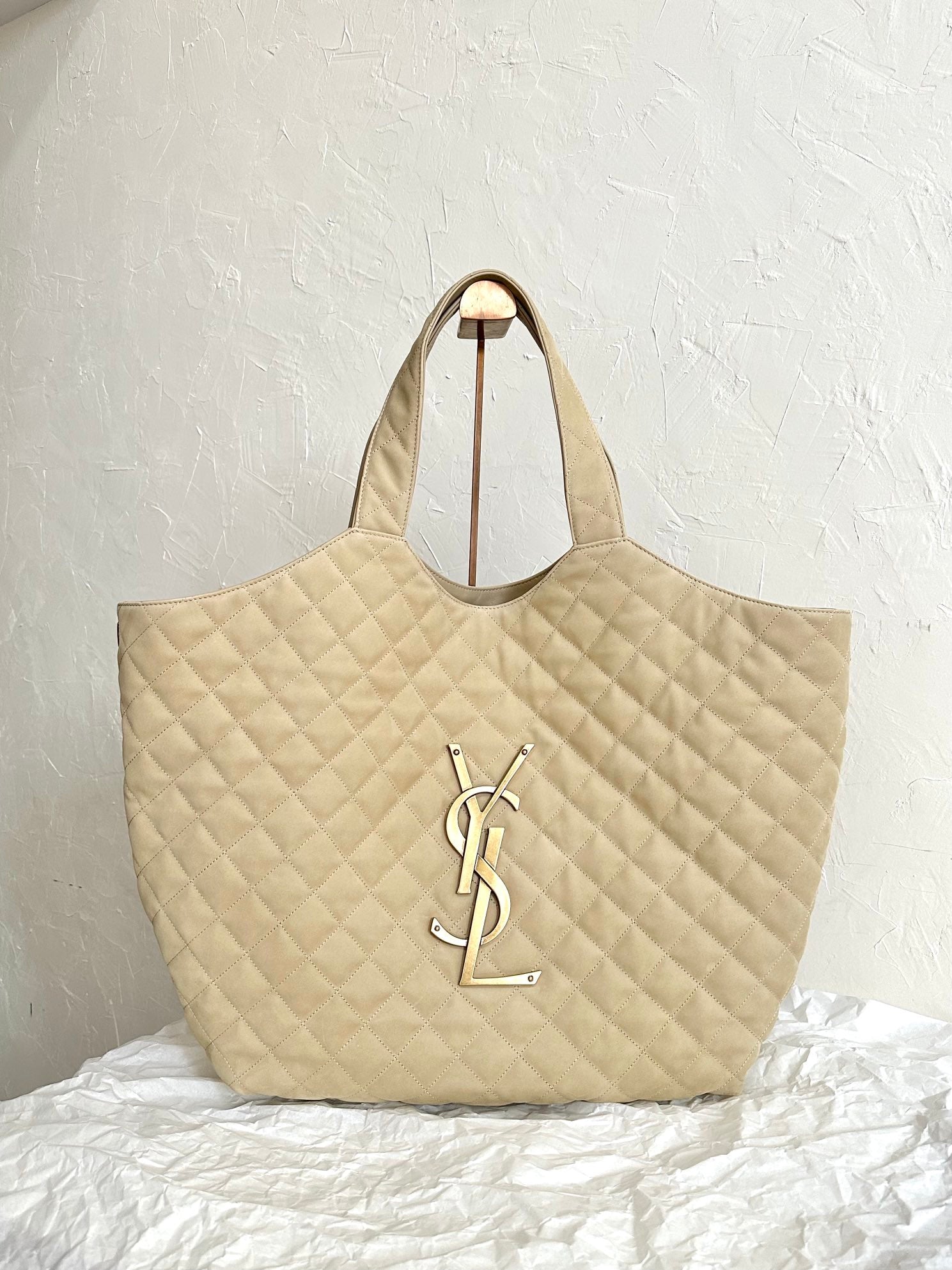 YSL lcare Maxi Logo Totebag