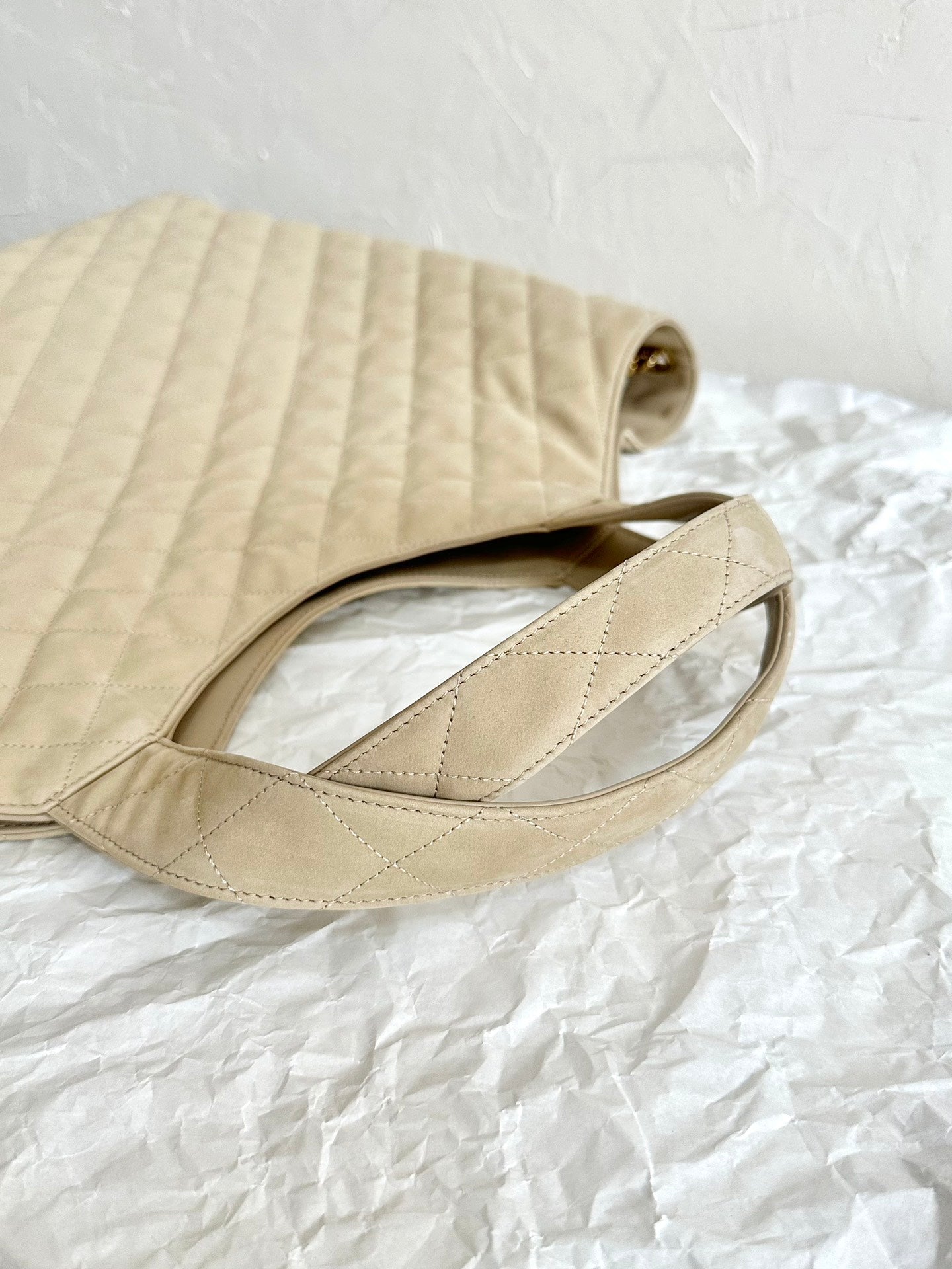 YSL lcare Maxi Logo Totebag