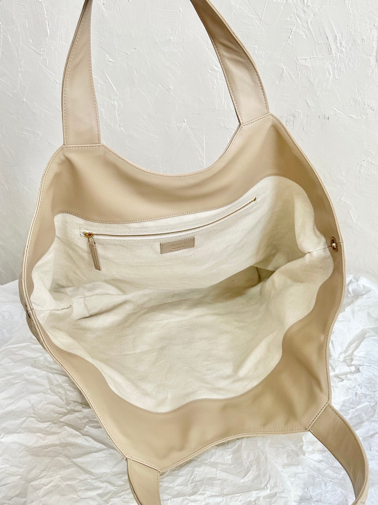 YSL lcare Maxi Logo Totebag