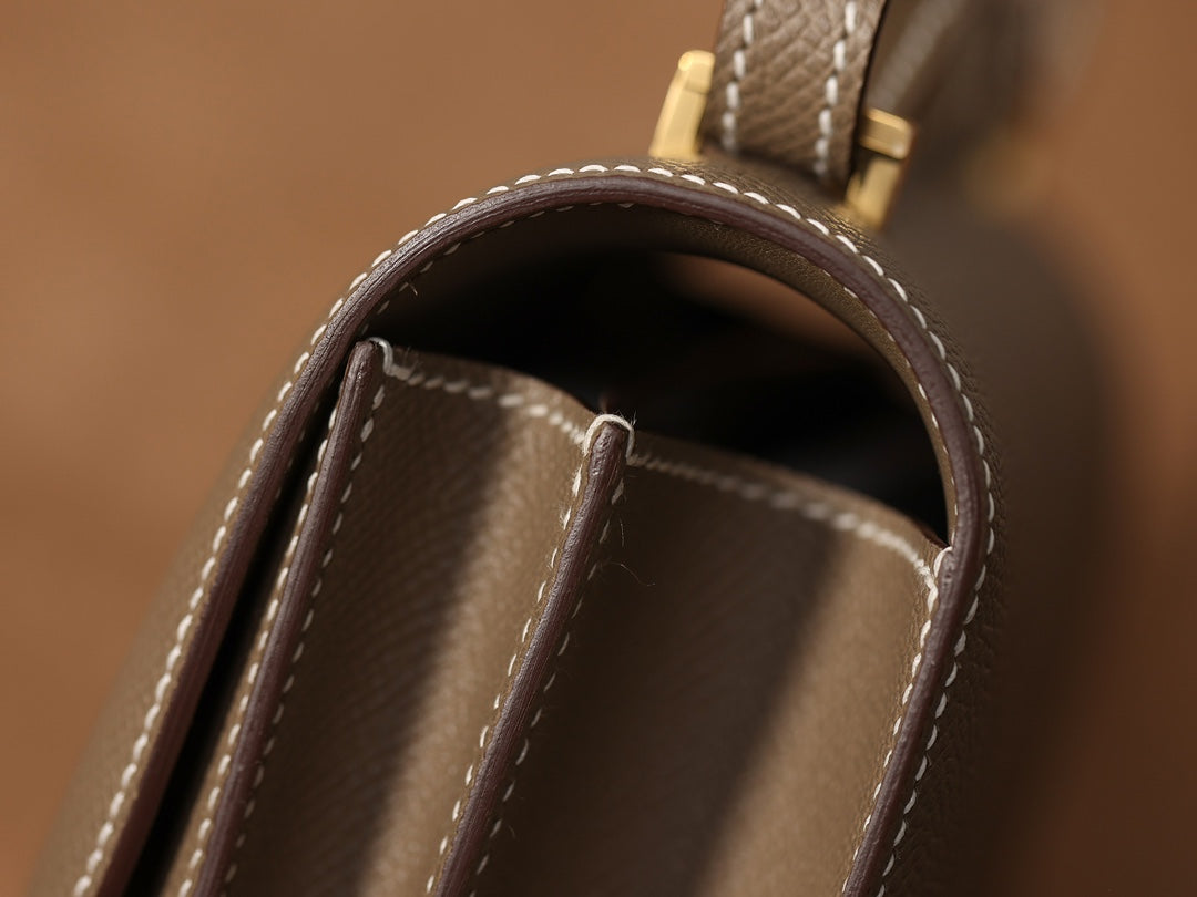 Hermès Constanace 19 Crossbody bag