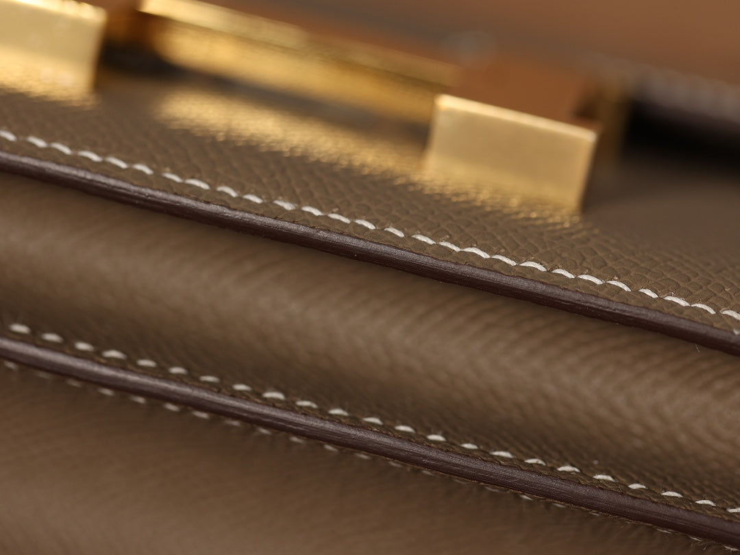Hermès Constanace 19 Crossbody bag