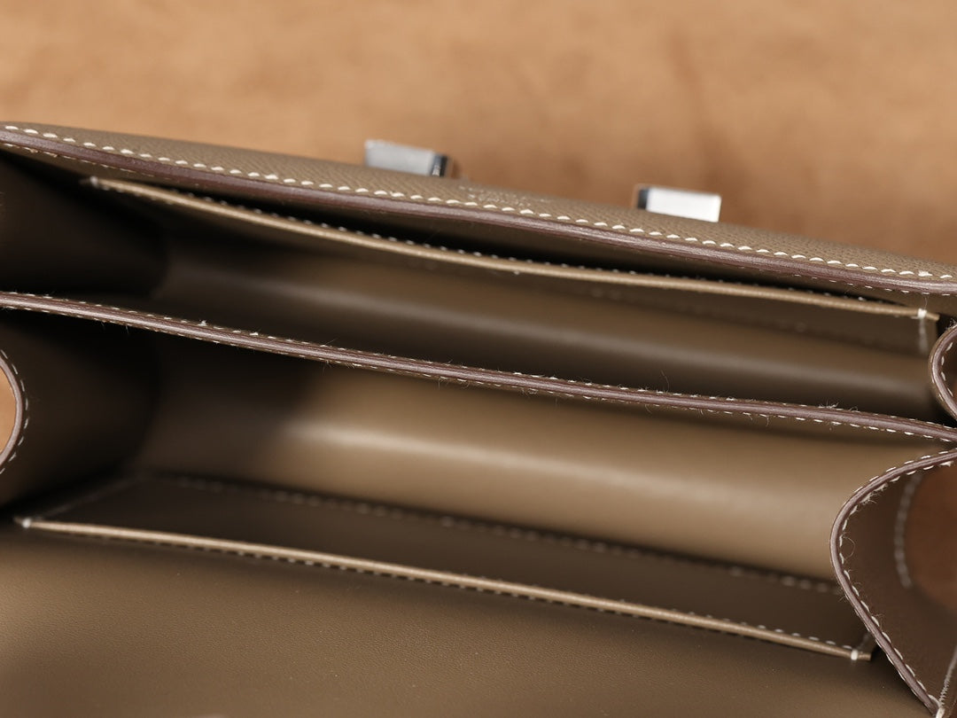 Hermès Constanace 19 Crossbody bag