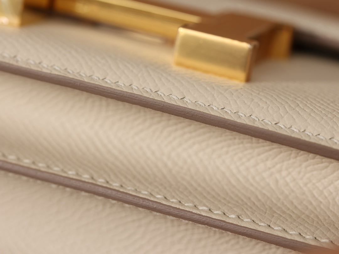 Hermès Constanace 19 Crossbody bag