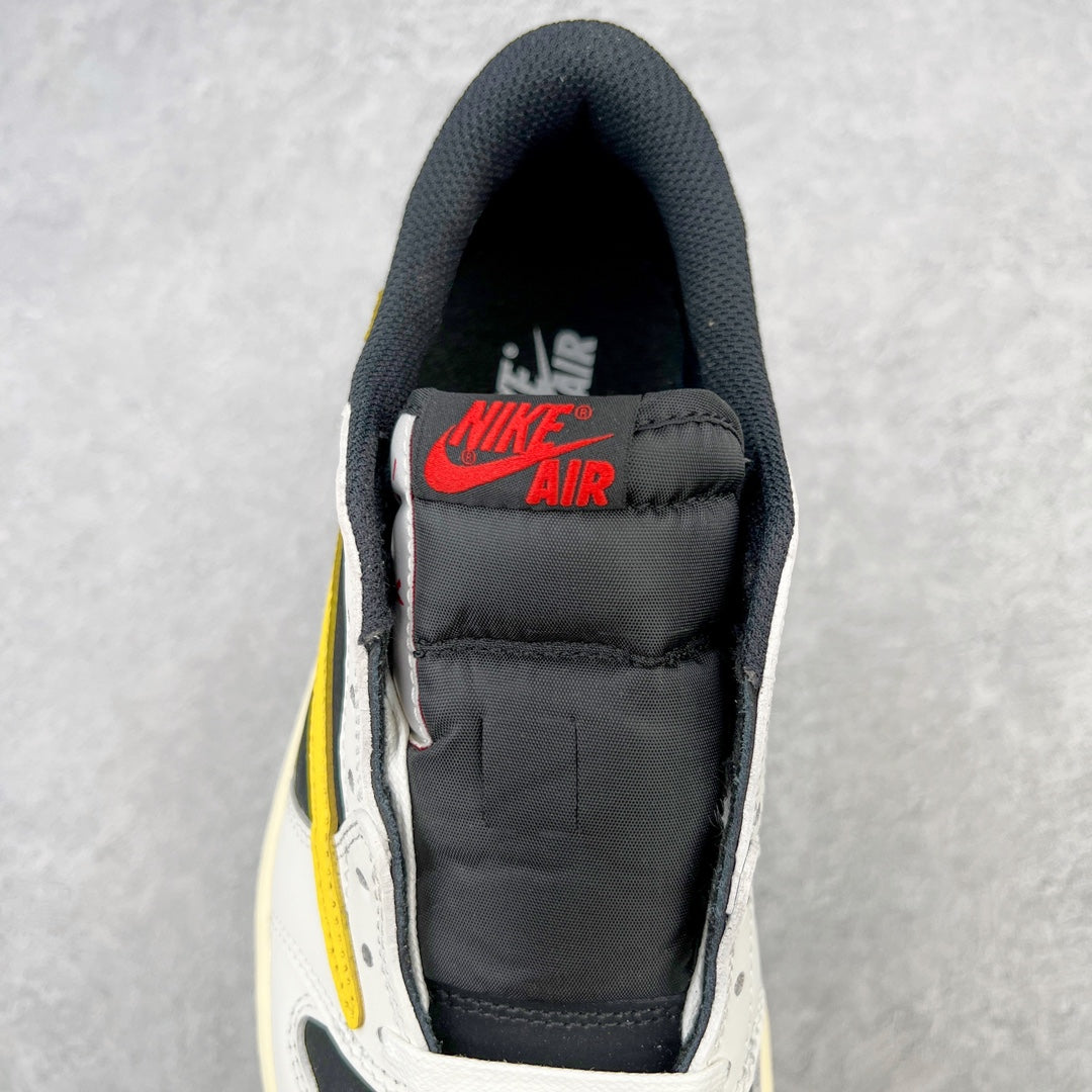 KZ Batch-Air Jordan 1 × Travis Scott “White Yellow”