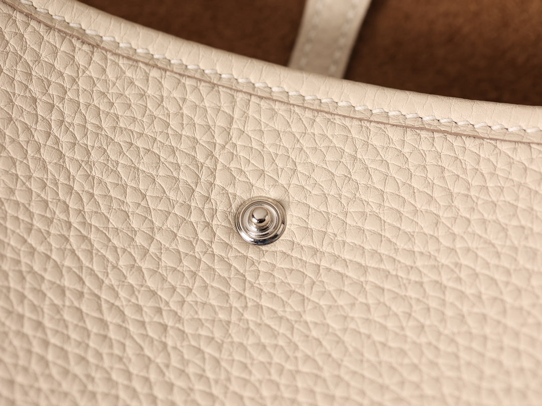 Hermès Evelyne 16 Shoulder bag