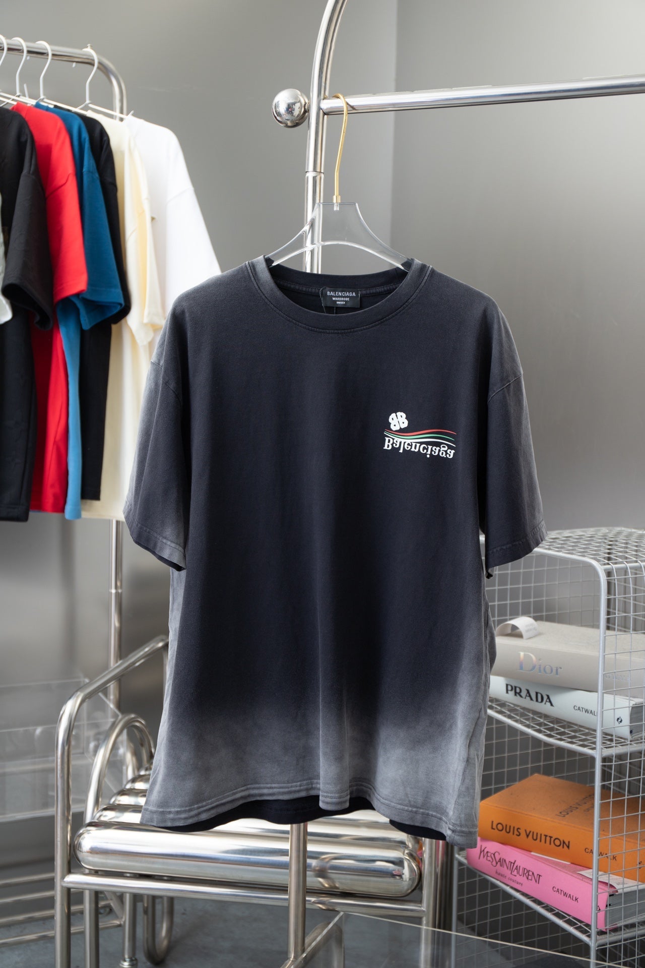 Balenciaga T-shirt NO.6