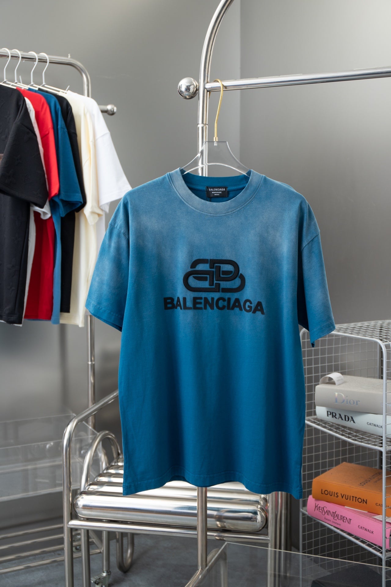 Balenciaga T-shirt NO.6