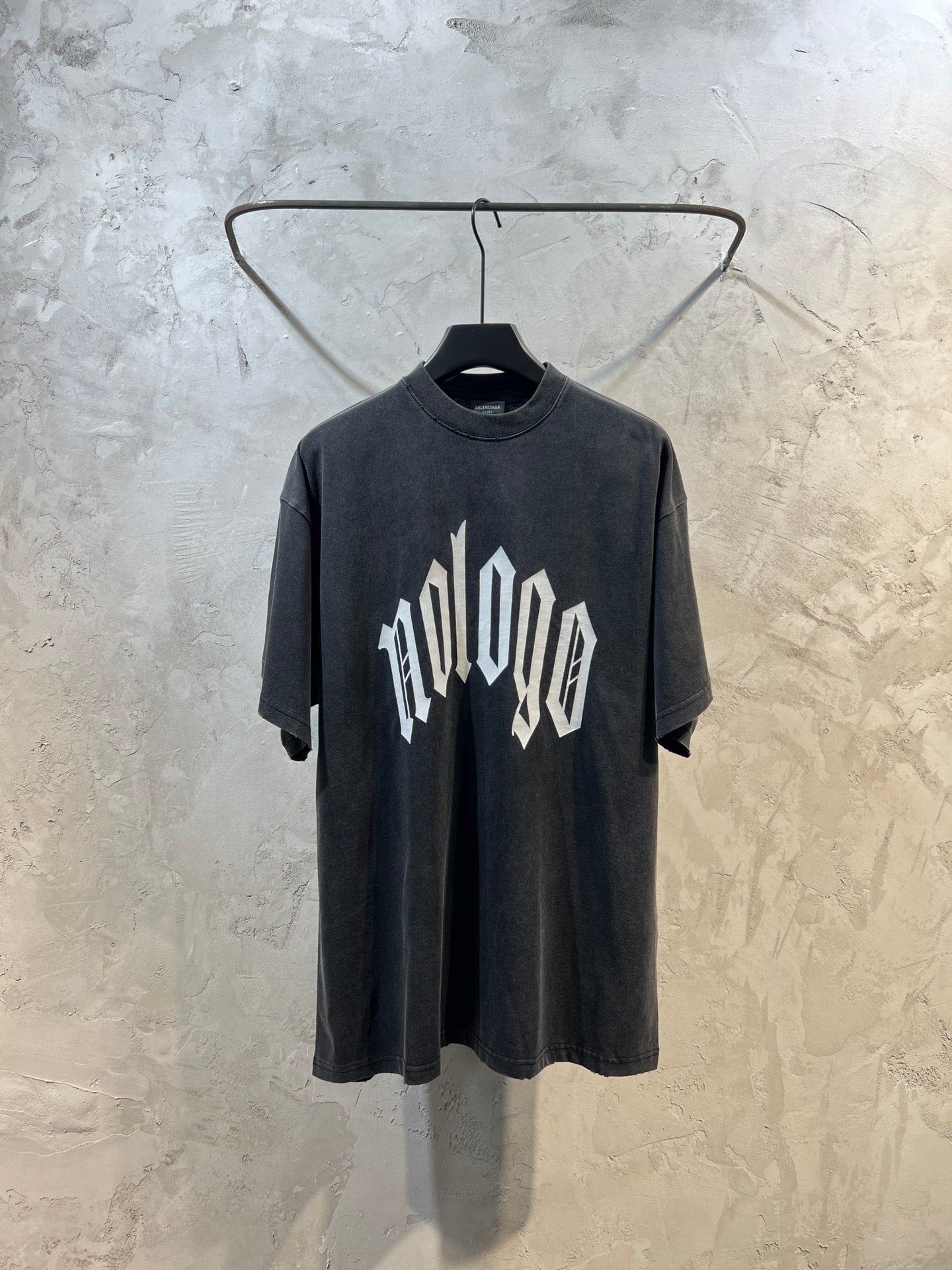 Balenciaga T-shirt NO.6