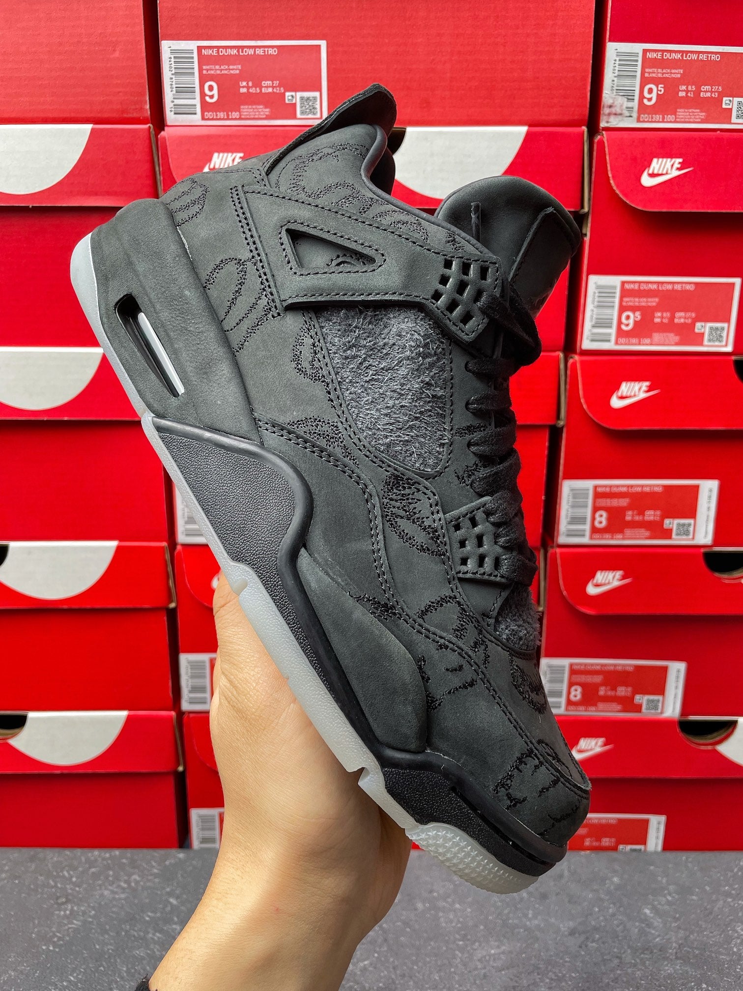 GX Batch-Kaws × Air Jordan 4 Black
