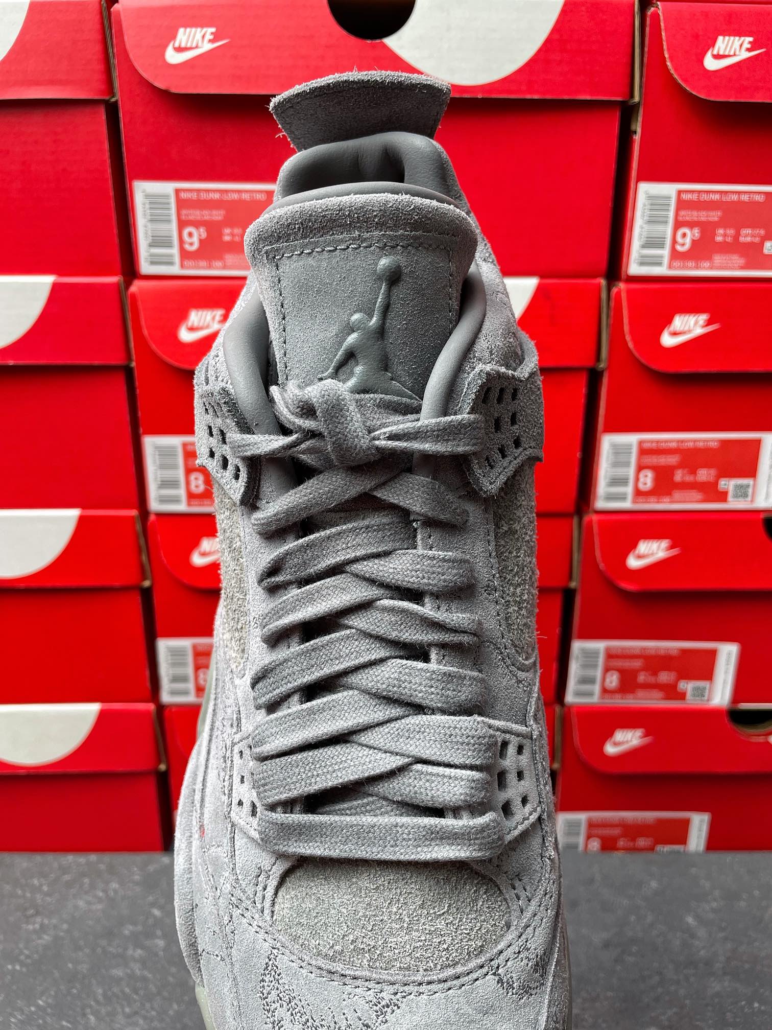 GX Batch-Kaws × Air Jordan 4 Grey