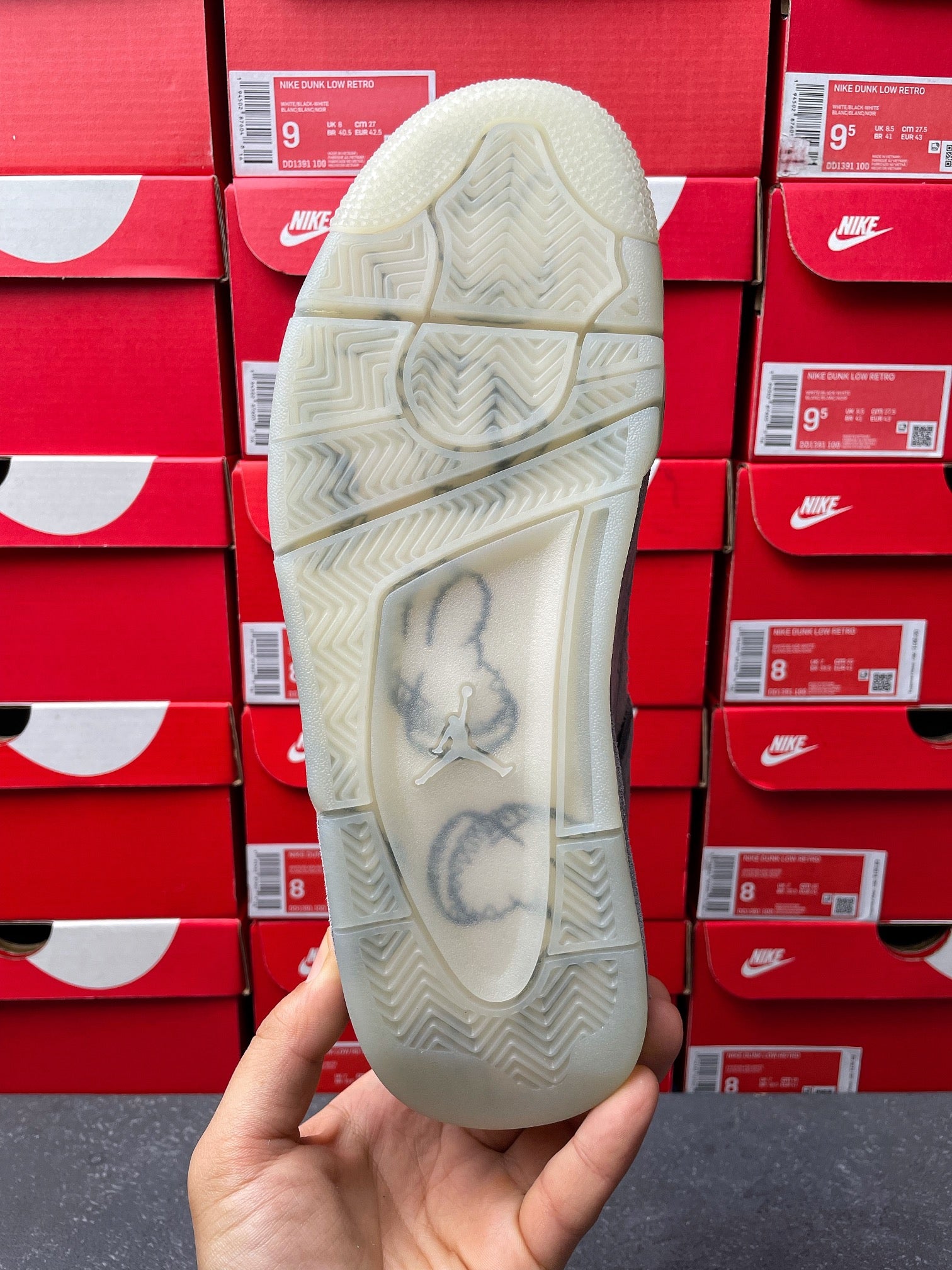 GX Batch-Kaws × Air Jordan 4 Grey