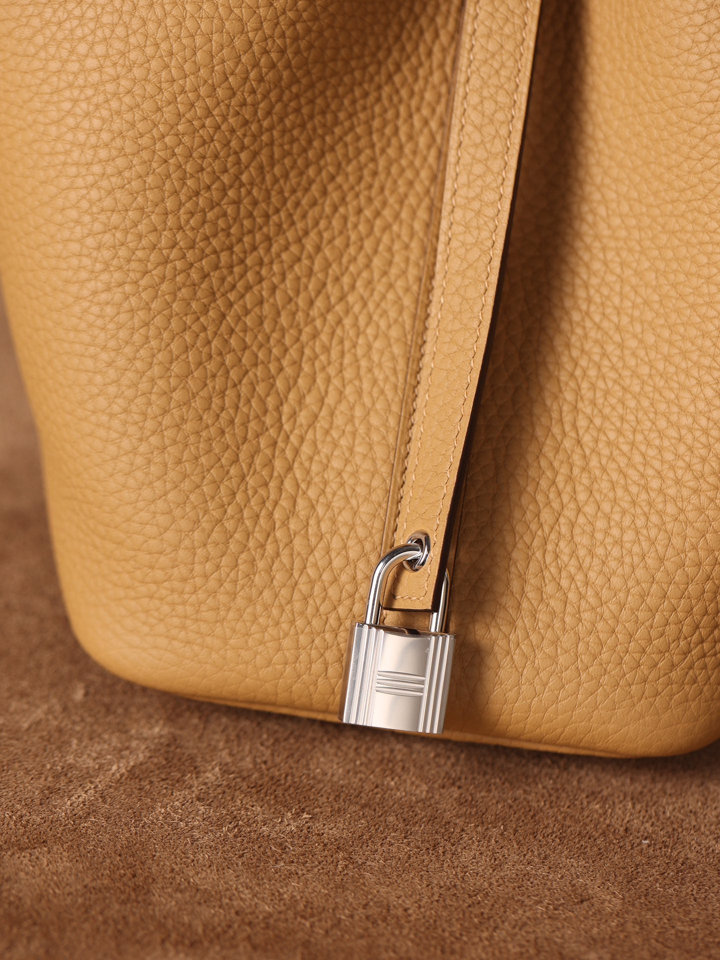 Hermès Picotin Lock 18 Handbag