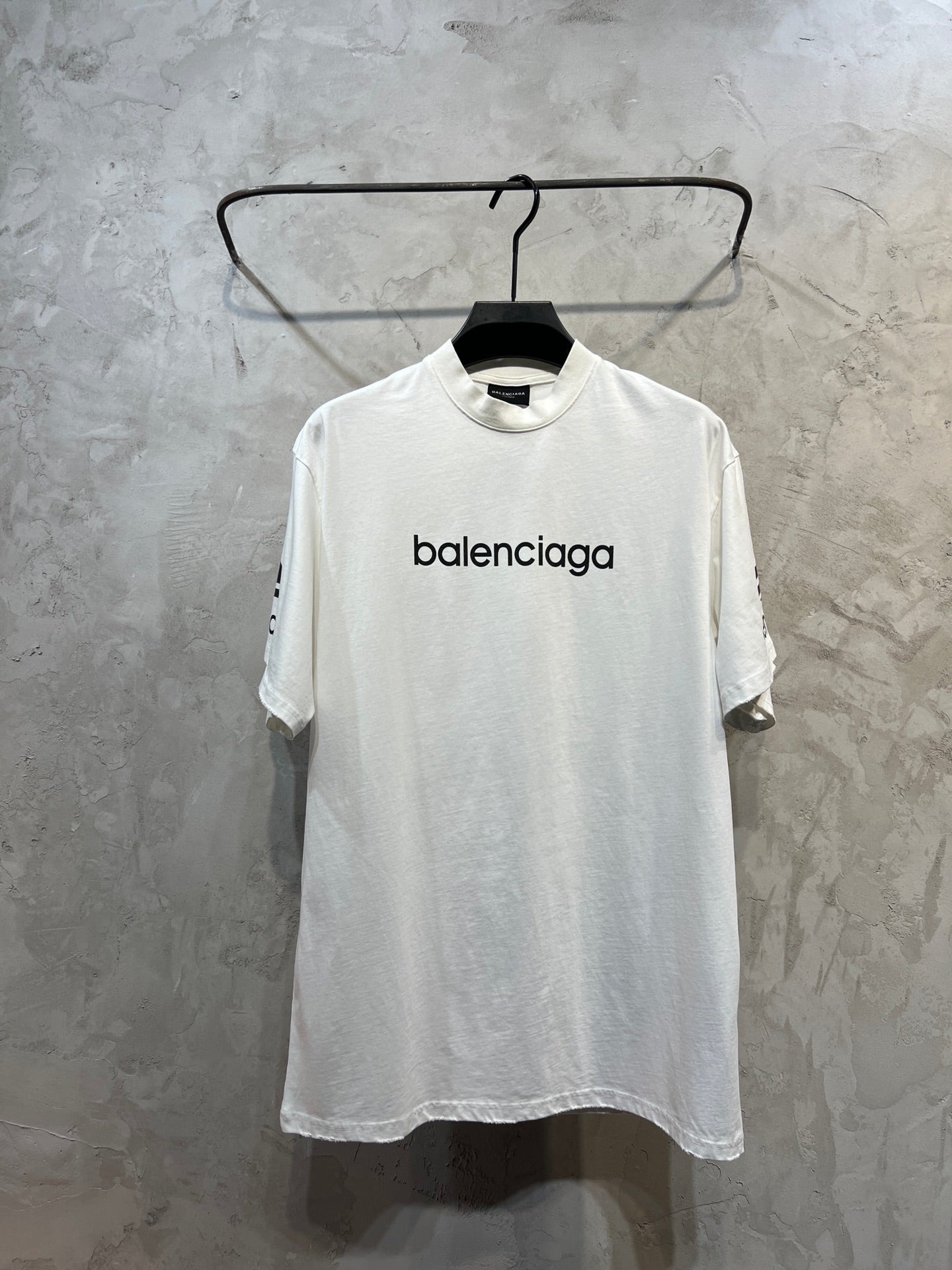 Balenciaga T-shirt NO.6