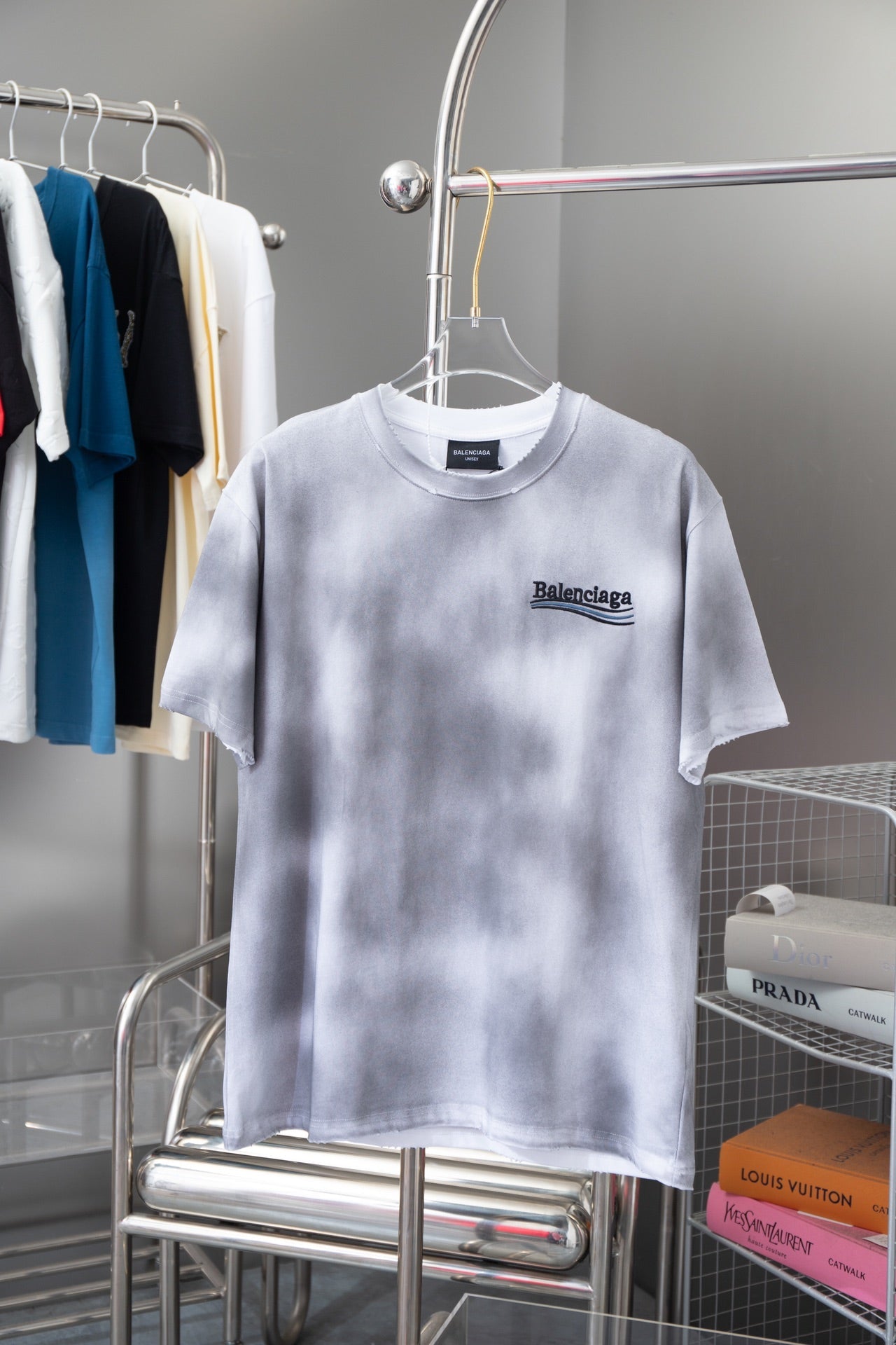 Balenciaga T-shirt NO.6