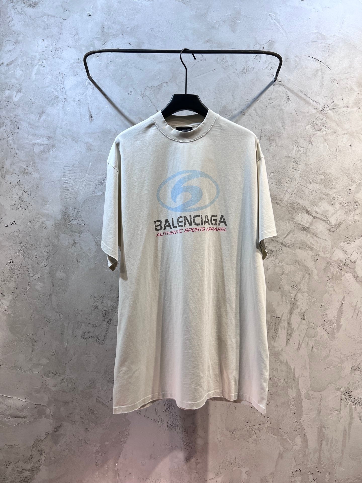 Balenciaga T-shirt NO.6