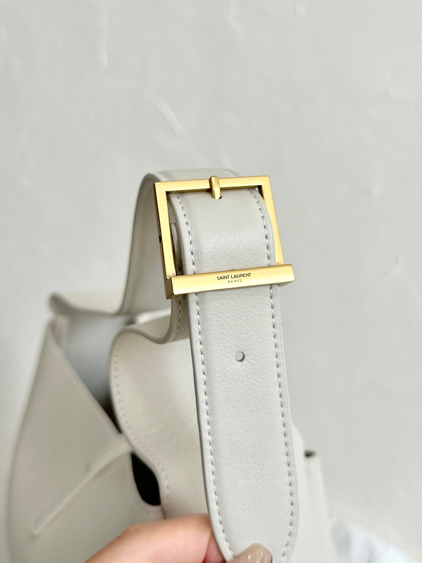 YSL LE5A7 Hobo Shoulder bag