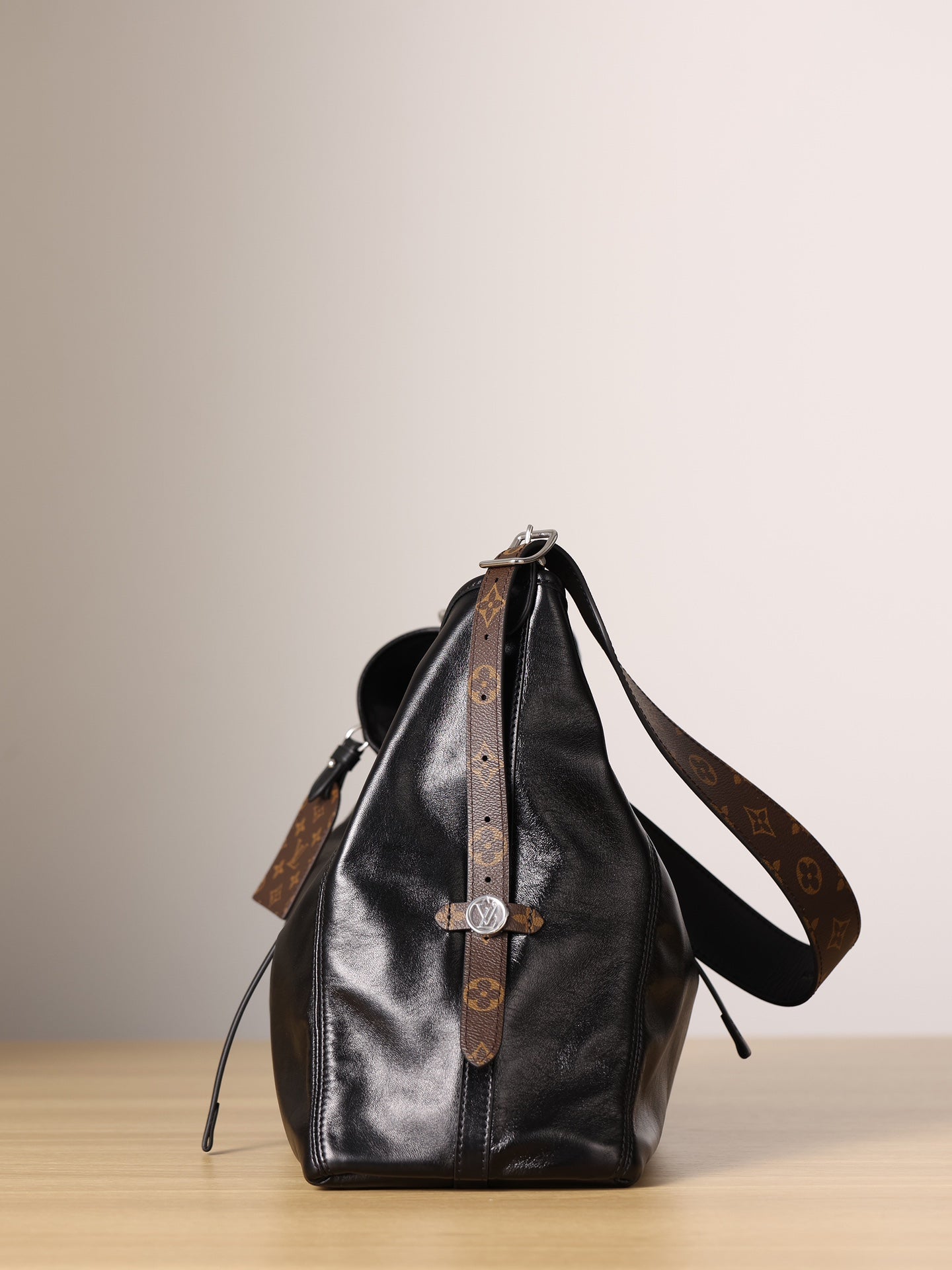 LV Carryall Black Knight Tote bag