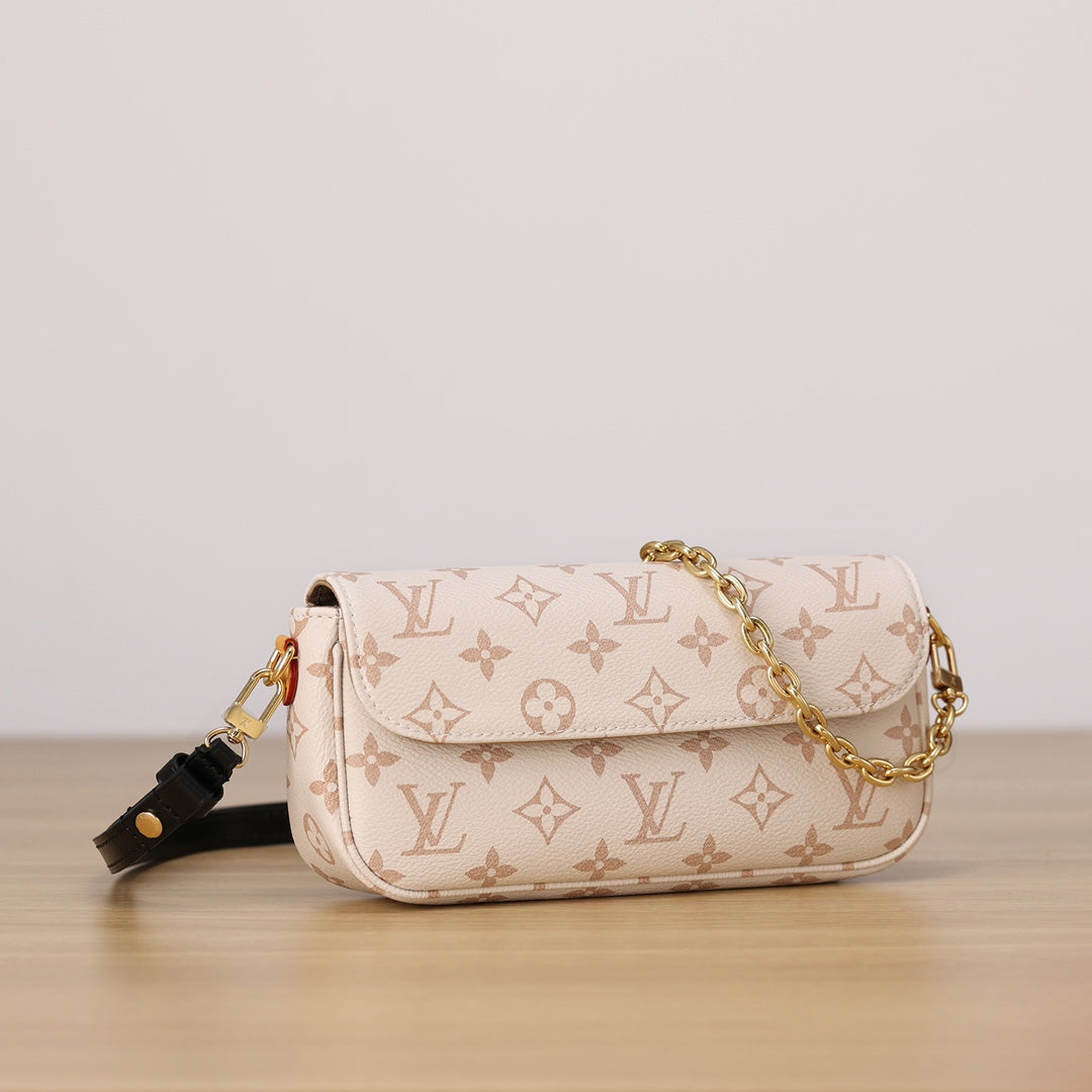 LV lvy Crossbody bag