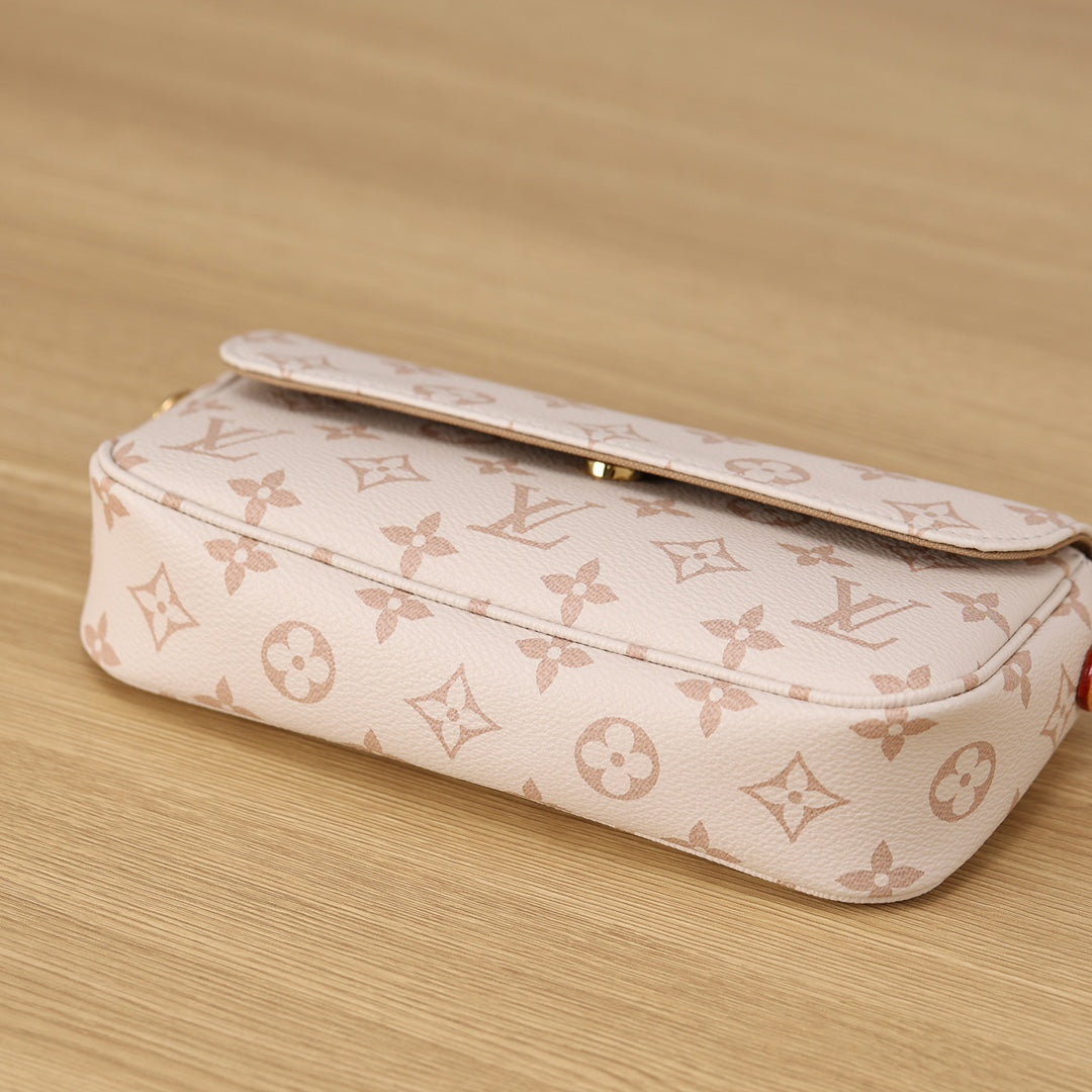 LV lvy Crossbody bag