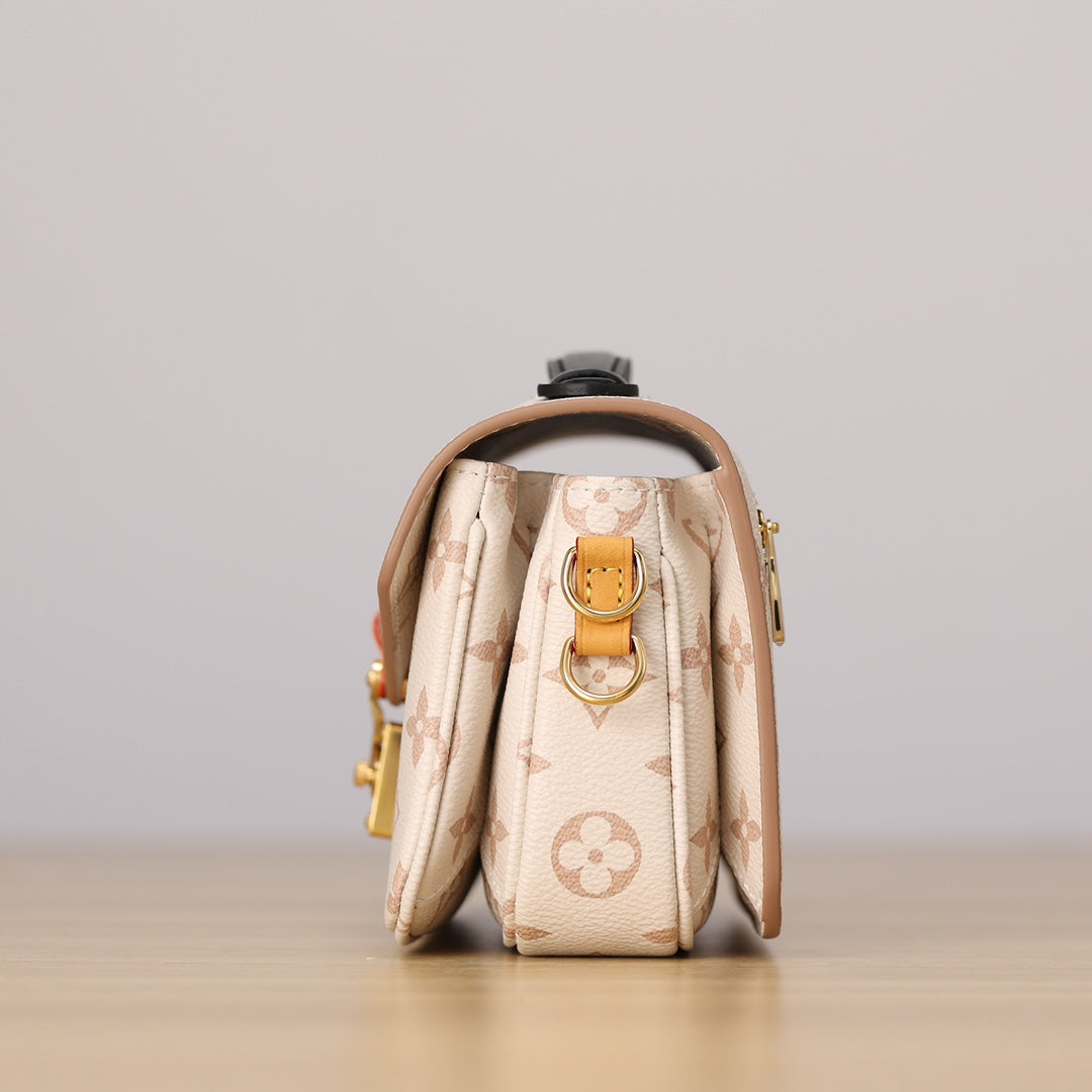 LV Pochette Metis East West S-lock Messenger bag