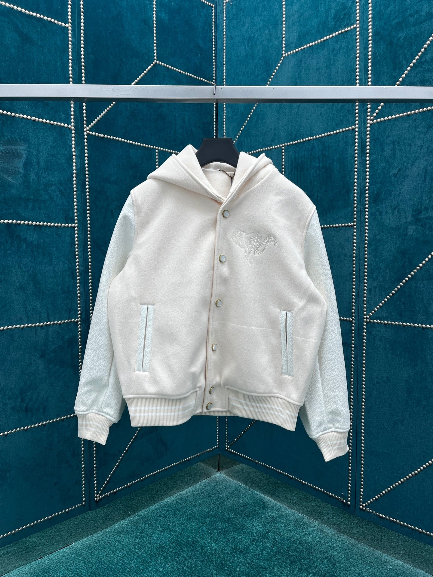 Louis Vuitton Coats & Jackets NO.5