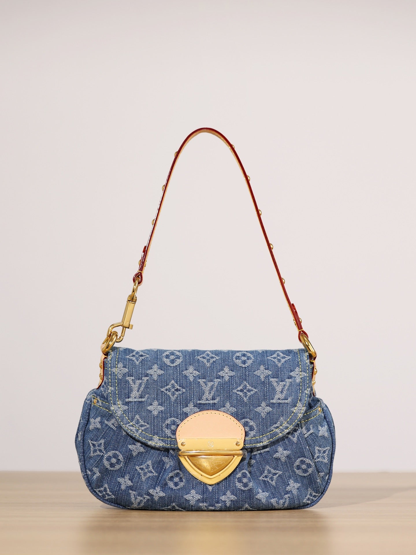 LV Sunset Shoulder bag
