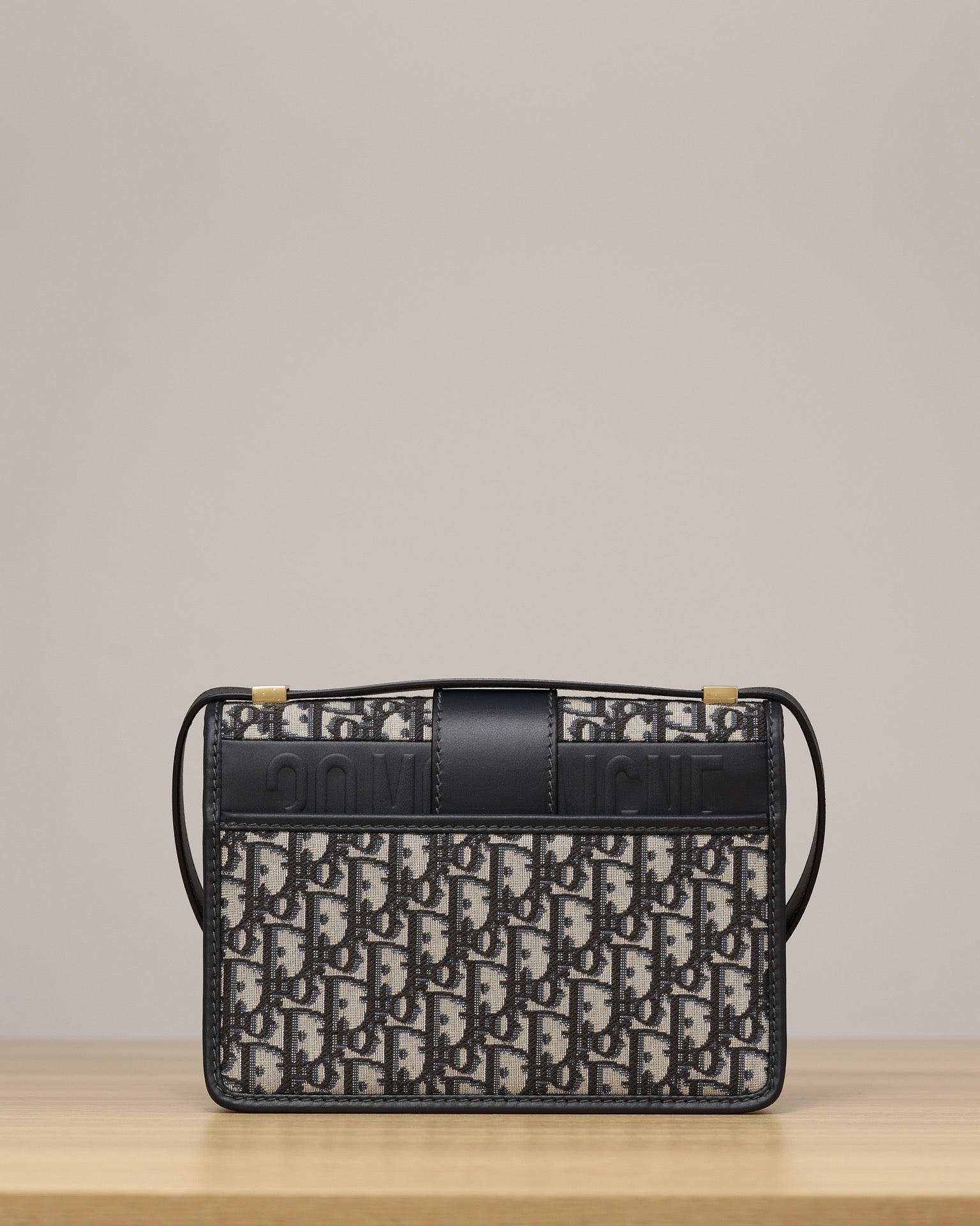 Dior 30 Montaigne Leather belt Box bag