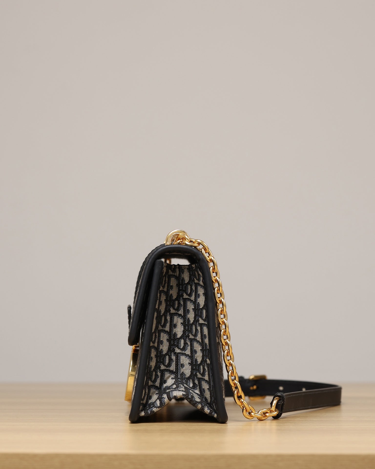 Dior 30 Montaigne Chain Box bag