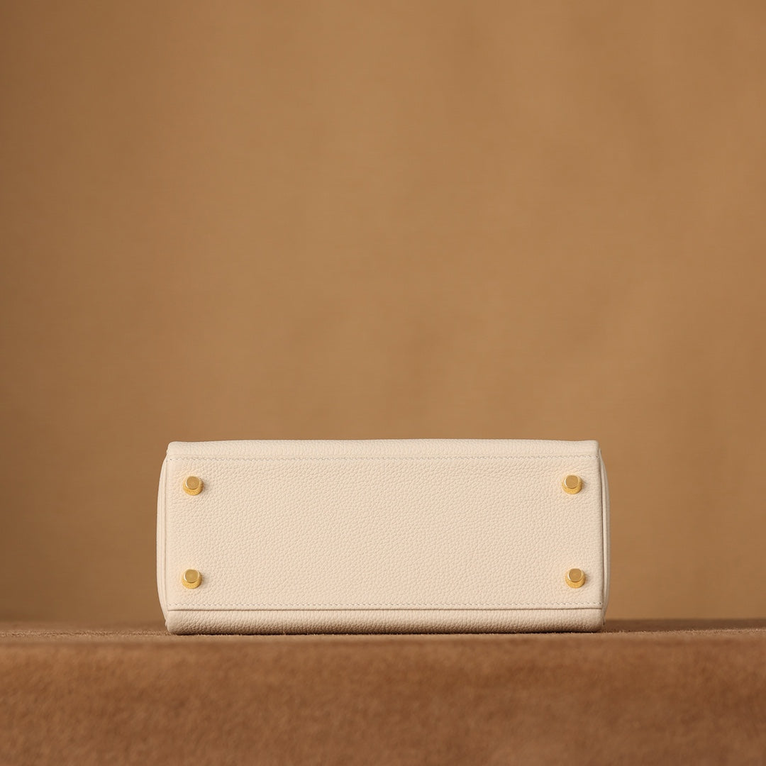 Hermès Kelly 25 Handbag togo leather