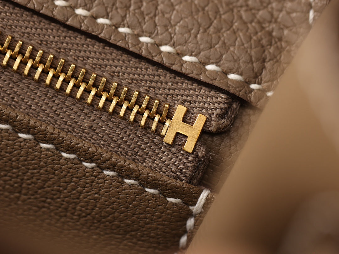 Hermès Kelly 28 Handbag togo leather