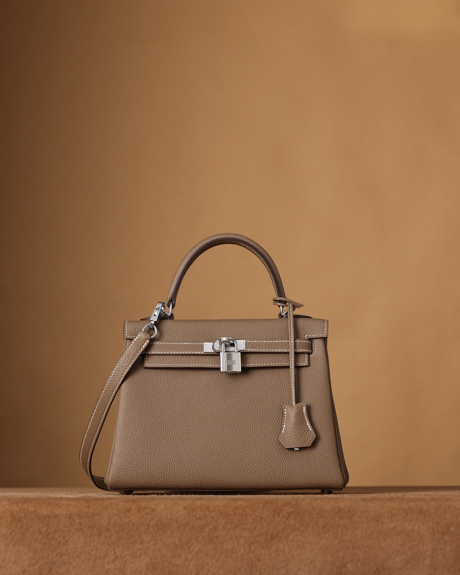 Hermès Kelly 28 Handbag togo leather