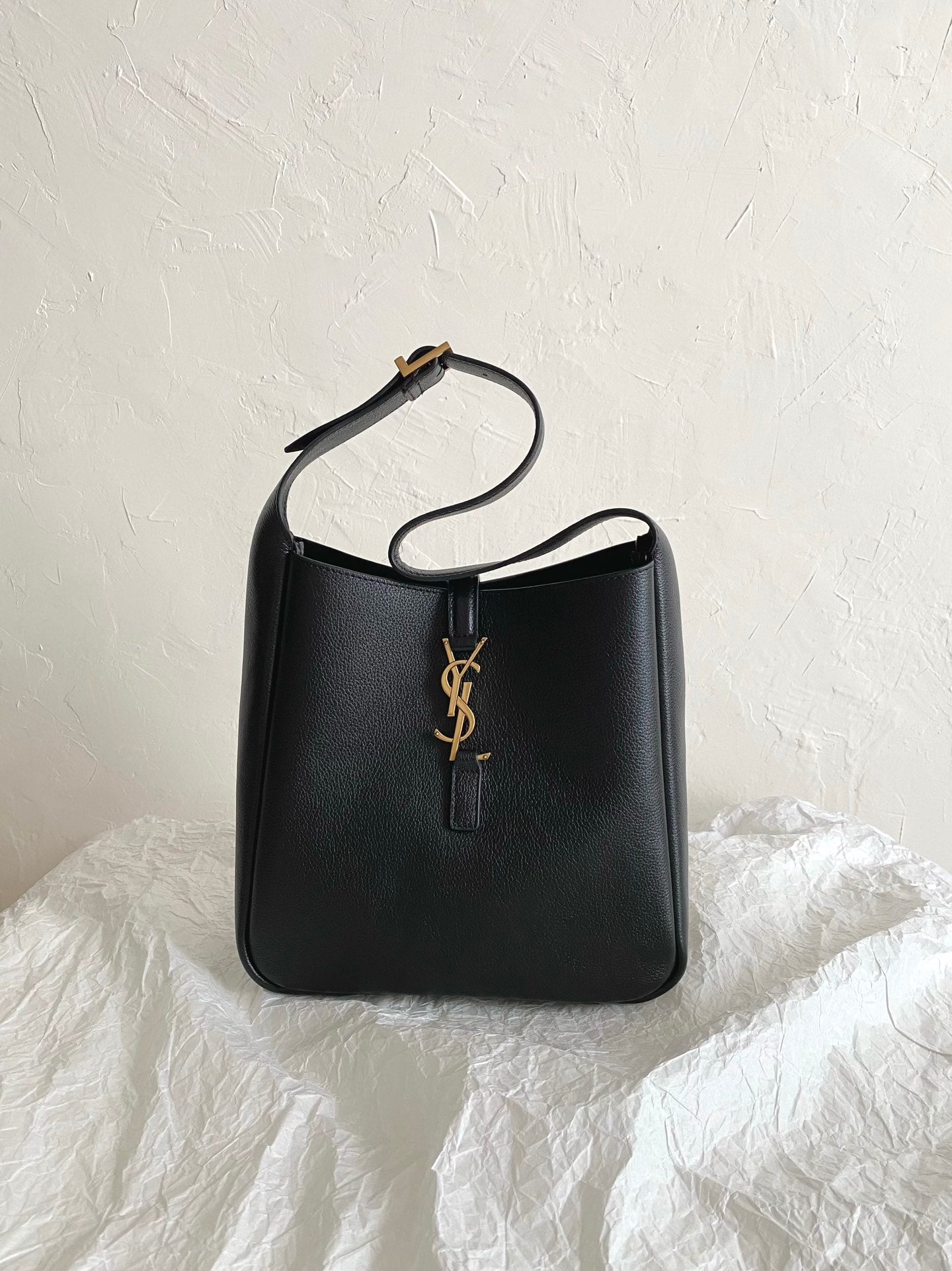 YSL LE5A7 Hobo Shoulder bag(Medium size)