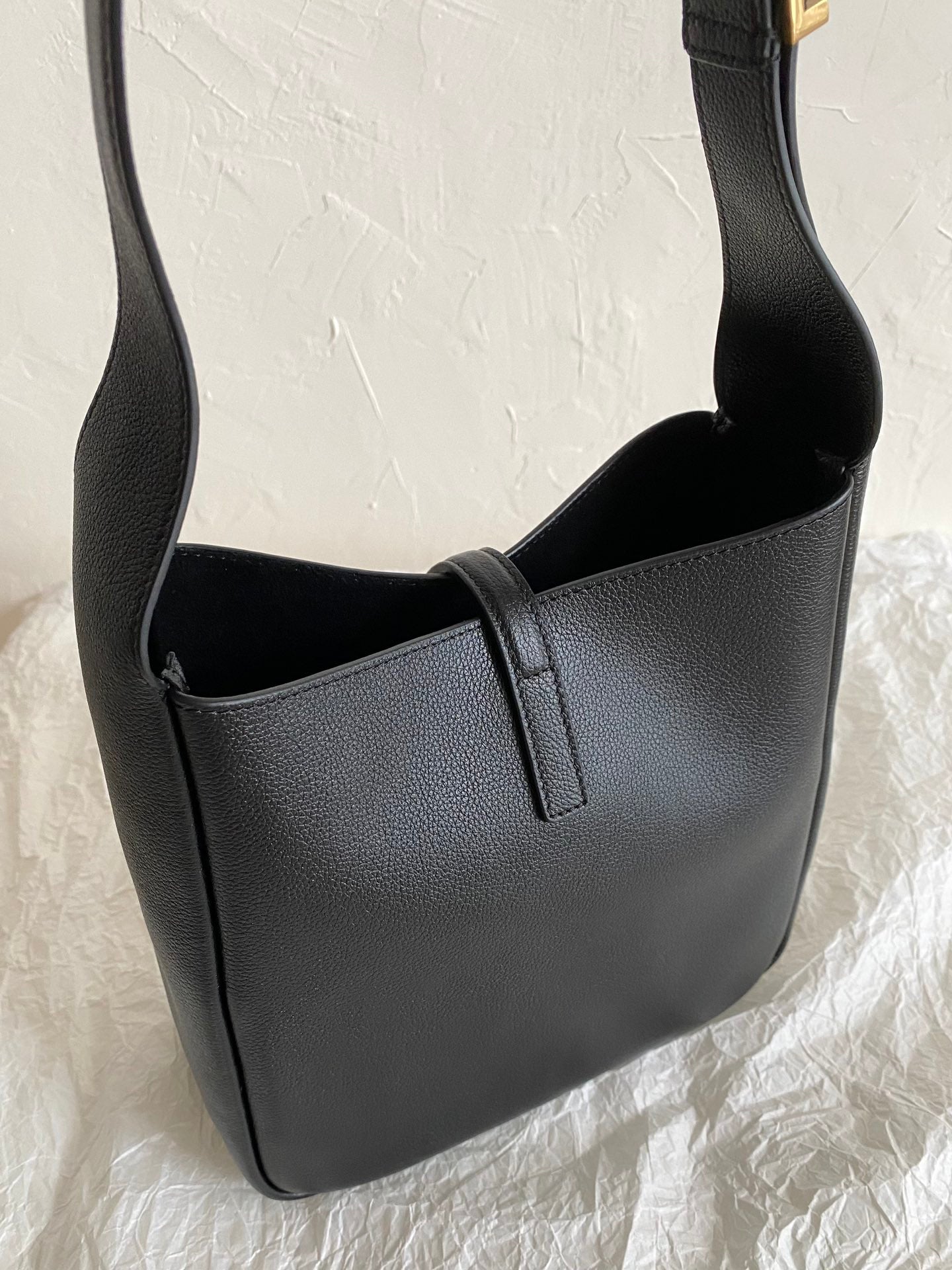 YSL LE5A7 Hobo Shoulder bag(Medium size)