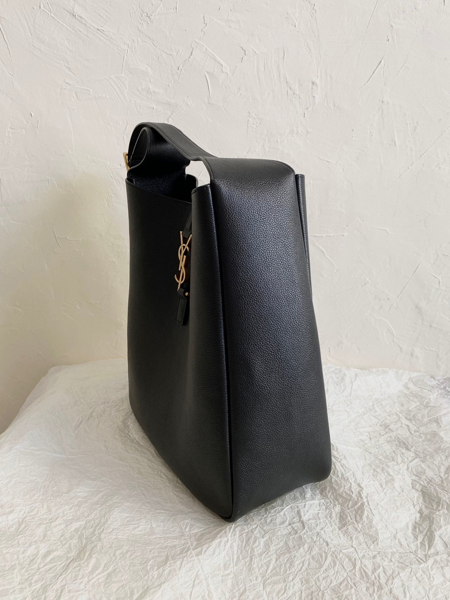 YSL LE5A7 Hobo Shoulder bag